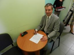 Urząd Marszałkowski podpisanie umowy na budowę placów zabaw w Karsku Łęgnie i Sąpolnicy oraz podpisanie aneksu do umowy na świetlicę w Orzechowie